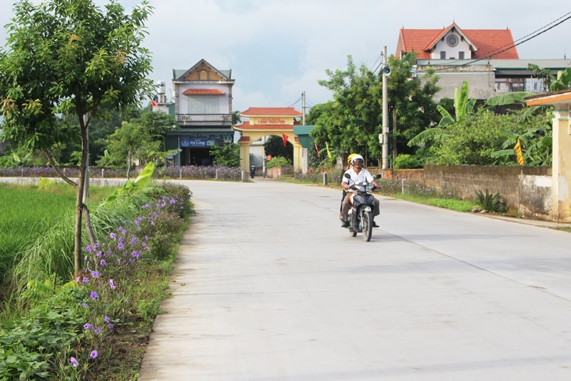 Nhiều tuyến đường kiểu mẫu trên địa bàn TX Đông Triều được xây dựng khang trang, sạch đẹp