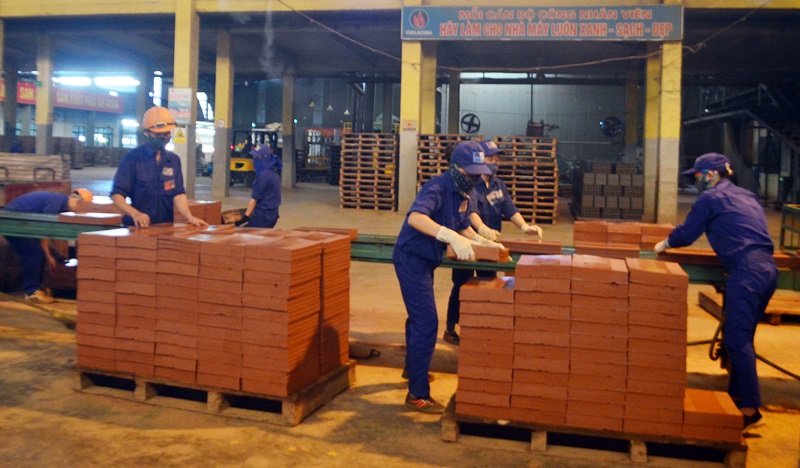 Với việc thực hiện tốt chế độ chính sách BHXH, BHYT, BHTN tạo niềm tin, gắn kết của CNLĐ với Công ty.