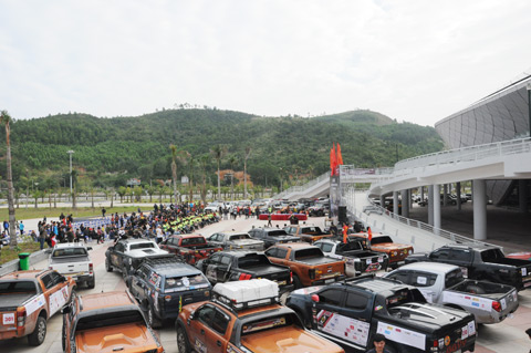 Lễ khai mạc Giải đua bán tải địa hình King of Pickup 2018