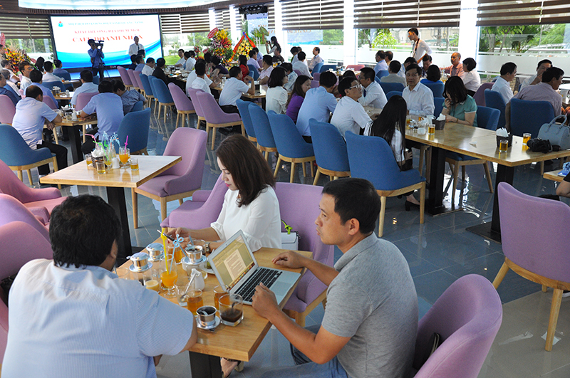 Mô hình Cà phê doanh nhân do Hiệp hội doanh nghiệp tỉnh phối hợp với các sở ngành được tổ chức thường niên.