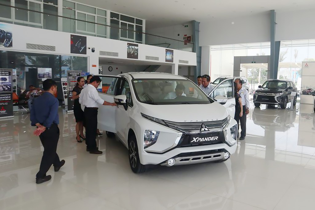 Khách đặt Xpander nhận được số thứ tự và thời gian giao xe, có người tới sau Tết.