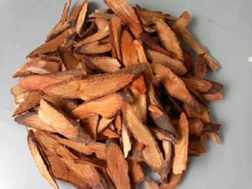 Dạ giao đằng phối hợp với một số vị thuốc khác, sắc uống trị ngứa da.