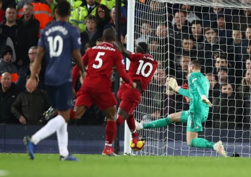  Sadio Mane mở tỉ số trận đấu.