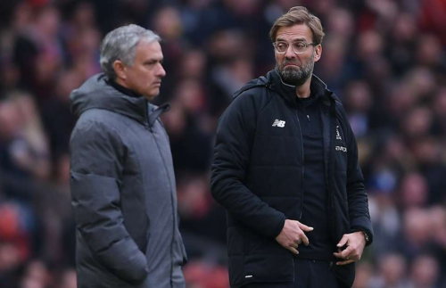 Klopp mang vận đen cho Mourinho từ Tây Ban Nha tới nước Anh. Ảnh: Reuters.