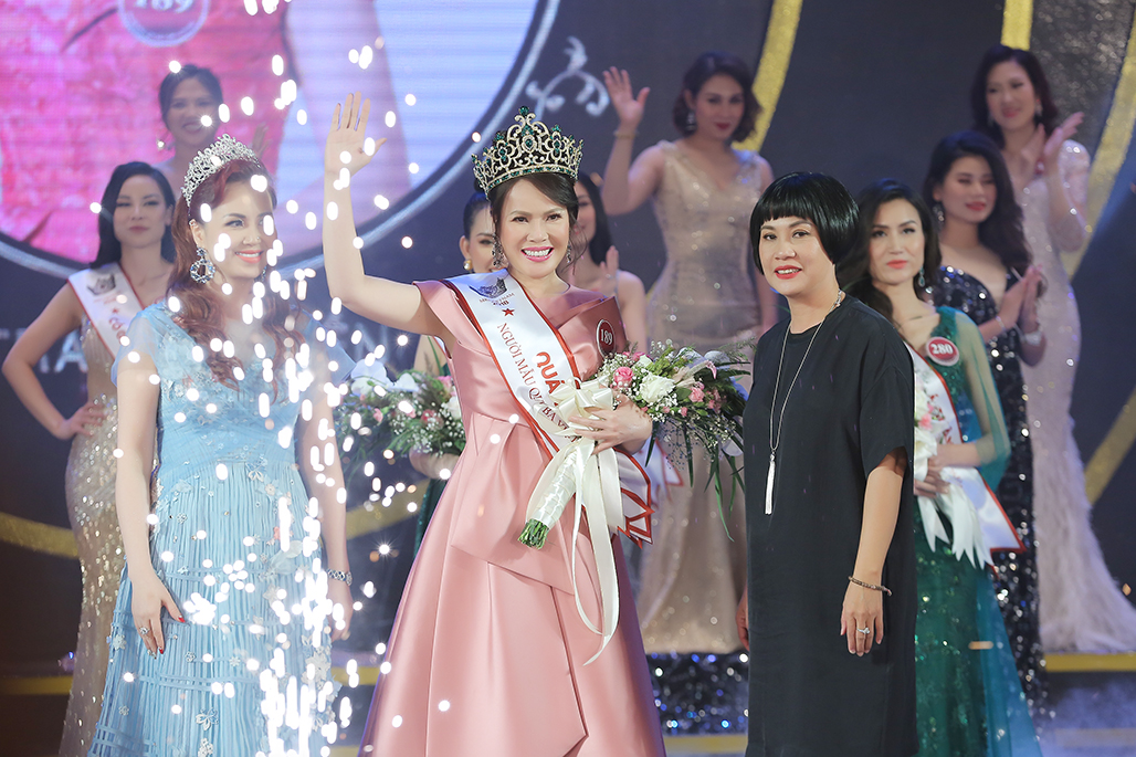 Giải Quán quân Người mẫu Quý bà Việt Nam 2018 thuộc về thí sinh Trần Thị Hiền