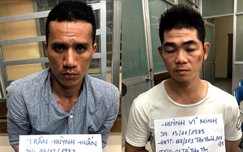 Hai tên cướp ở cơ quan điều tra.