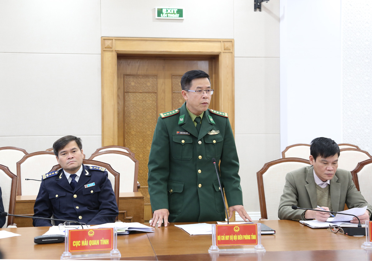 Đại biểu phát biểu tại cuộc họp.
