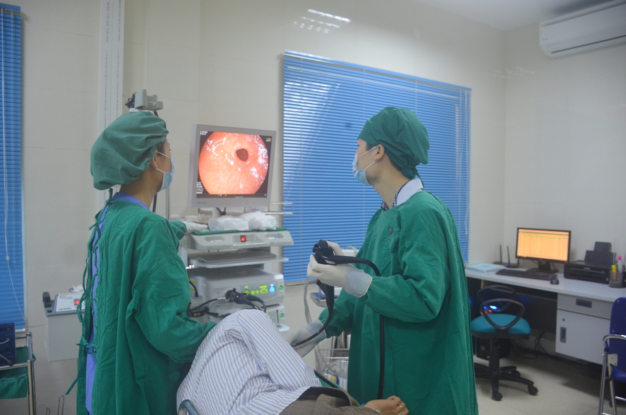  Bệnh viện thực hiện thường quy các kỹ thuật chẩn đoán như xét nghiệm, chẩn đoán hình ảnh để hỗ trợ điều trị ung thư rất hiệu quả