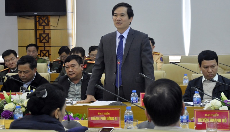 Đại diện lãnh đạo Thành ủy Cẩm Phả phát biểu tại hội nghị.