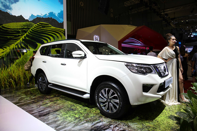 Nissan Terra là mẫu xe có khoảng sáng gầm cao nhất phân khúc. Ảnh: Minh Khoa.