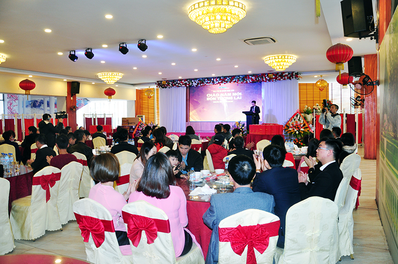 Quang cảnh buổi tri ân khách hàng của Viettel Post Quảng Ninh.