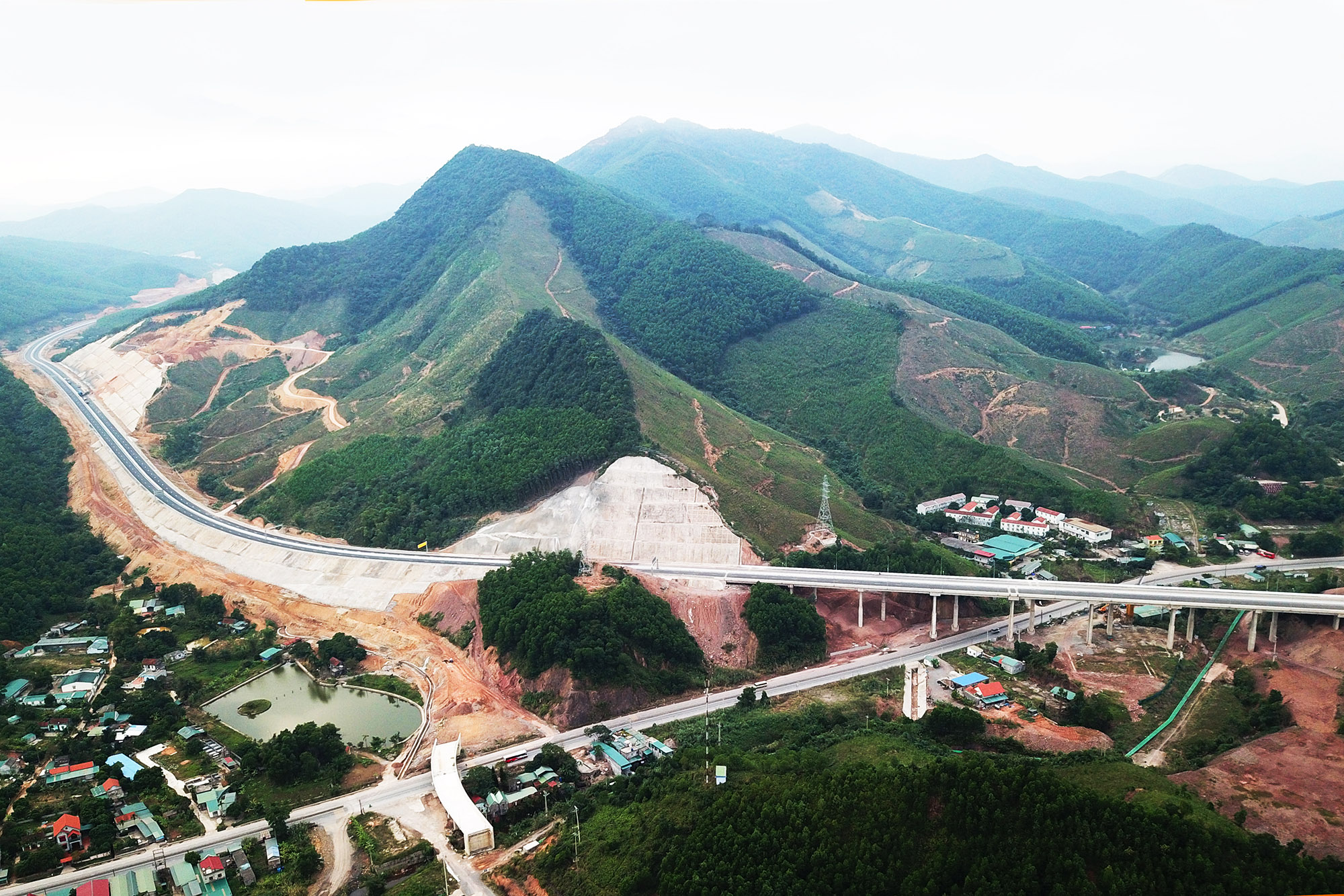 Cao tốc Hạ Long - Vân Đồn