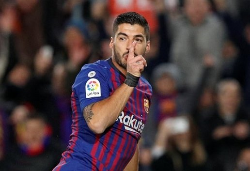  Suarez mở tỷ số.