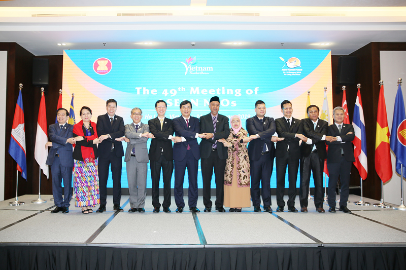 Các đại biểu các nước ASEAN chụp ảnh lưu niệm