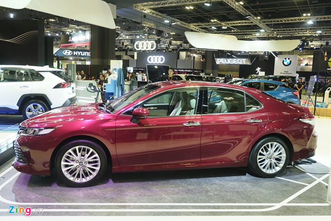 Tất cả phiên bản của Camry 2019 đều trang bị hệ thống treo MacPherson ở phía trước.