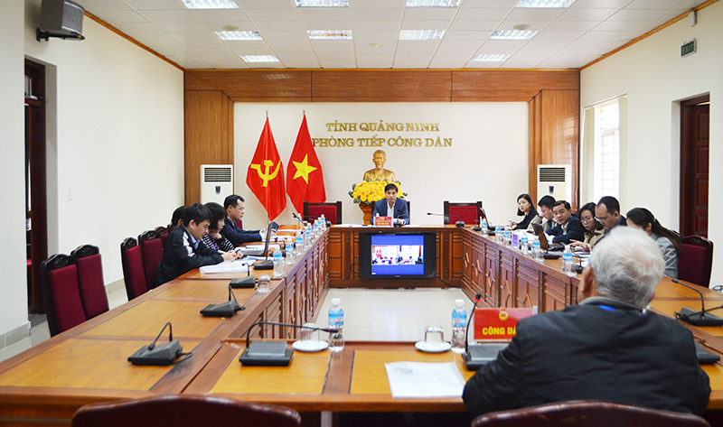 Quang cảnh buổi tiếp công dân