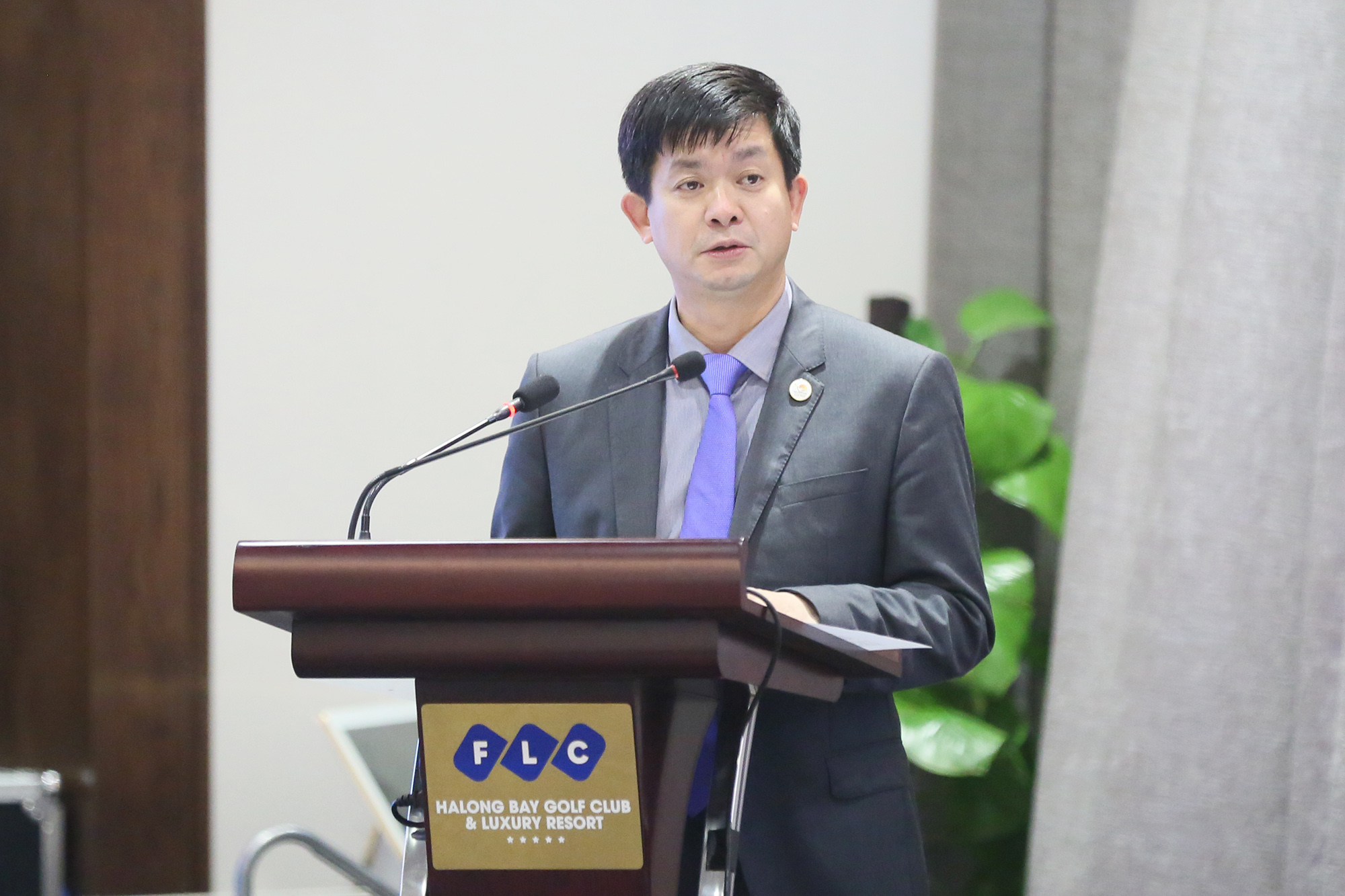 Đồng chí Lê Quang Tùng, Thứ trưởng Bộ Văn hóa, Thể thao và Du lịch, phát biểu khai mạc hội nghị.