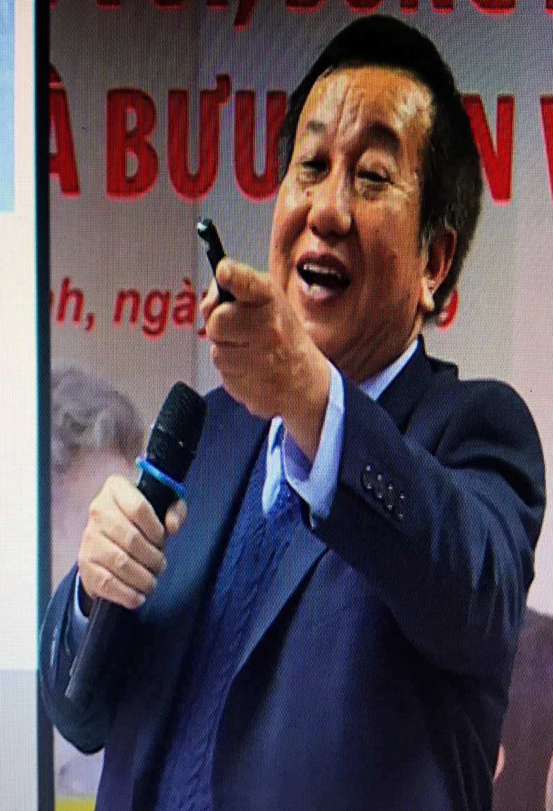 GS. BS Đặng Văn Dương, Nguyên Giám đốc TT Giải phẫu bệnh, BV Bạch Mai, HN đã tư vấn và giải đáp những kiến thức bổ ích về bệnh ung thư và tim mạch cho hơn 150 người tham gia.
