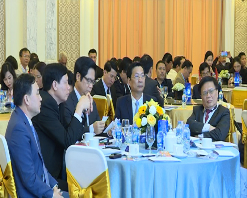 Các đại biểu dự lễ công bố.