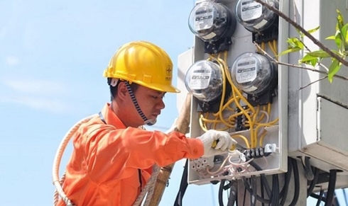 Bộ Công thương sẽ cân nhắc kỹ thời điểm đề xuất điều chỉnh giá điện (Ảnh minh hoạ: KT)
