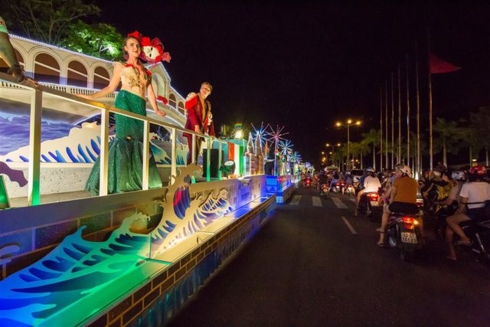 Lễ hội đường phố diễn ra trong khuôn khổ Lễ hội Pháo hoa quốc tế Đà Nẵng 2018
