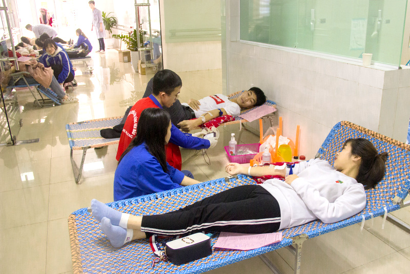 Ngay sau khi kết thúc lễ tri ân, Ban tổ chức chương trình đã phát động một buổi hiến máu ngay tại bệnh viện