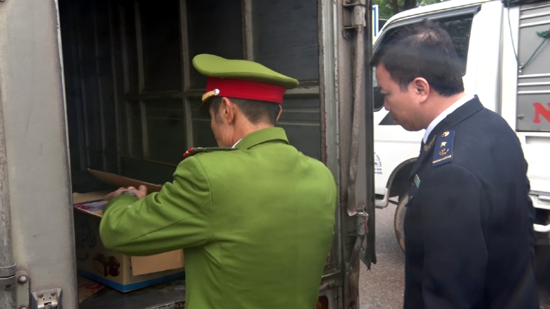 Các phương tiện vận tải qua Tram luôn được kiểm tra chăt chẽ nhằm phát hiện xem có dấu hiệu gia cố thêm hầm vách tự tạo.