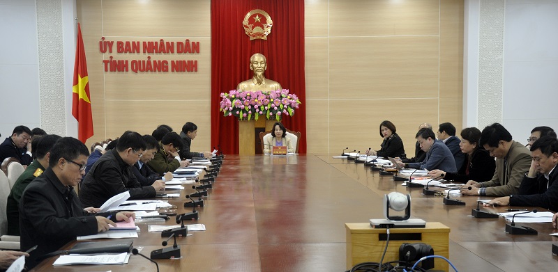 Toàn cảnh đại biểu dự hội nghị trực tuyến tại đầu cầu Quảng Ninh.