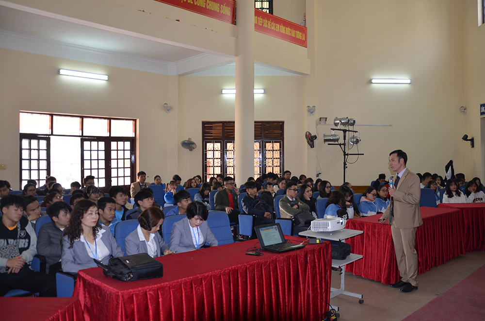quang cảnh buổi tham quan