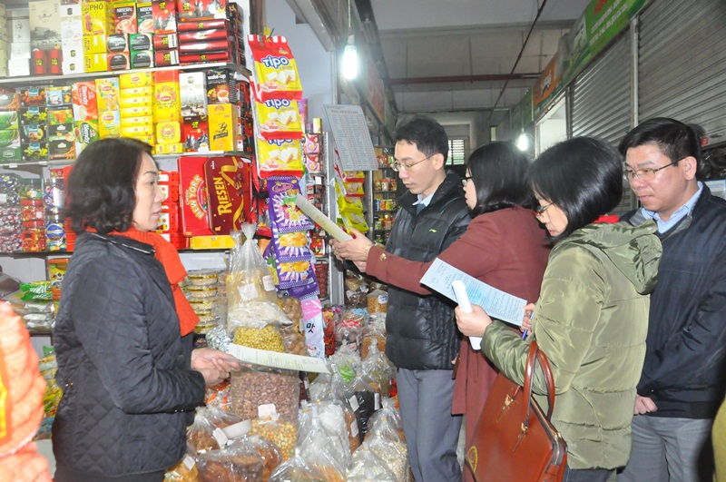 Ban Pháp chế HĐND tỉnh khảo sát thực tế tại Chợ Hạ Long I (TP Hạ Long), 