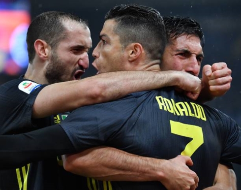 Ronaldo lại sắm vai người hùng của Juventus (Ảnh: Getty).