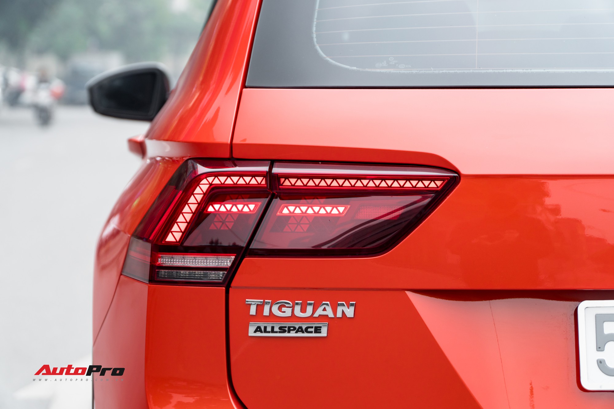 VW Tiguan Allspace sở hữu họa tiết rất bắt mắt và nổi bật nhất nhì trong tầm giá.