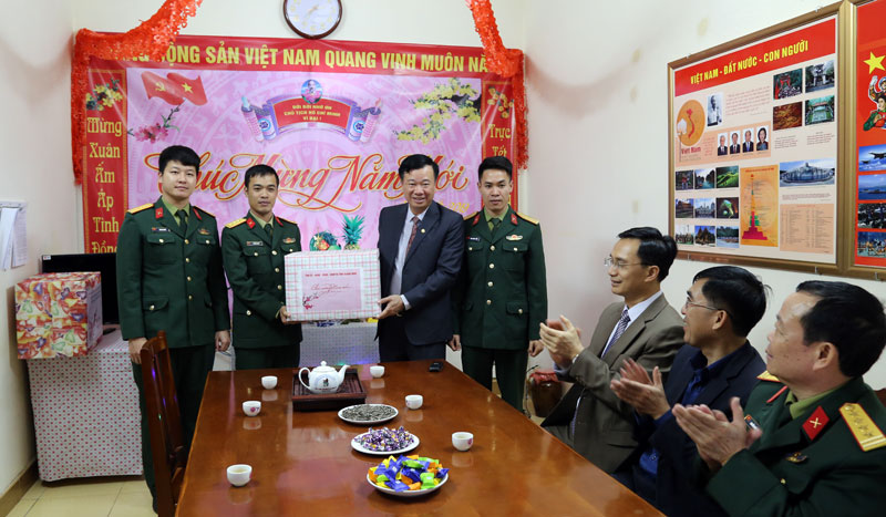 Trạm