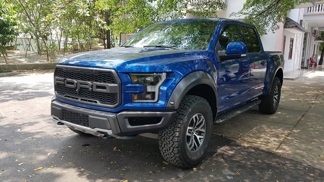 F-150 Raptor nhập Mỹ có giá hơn 4 tỷ đồng tại Việt Nam.