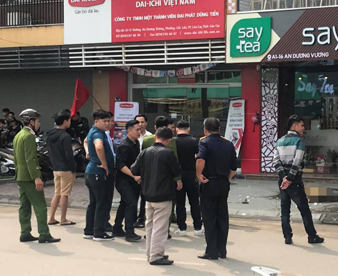 Hiện trường nơi người dân phát hiện nam thanh niên tử vong. Ảnh: Viết Hiệp.