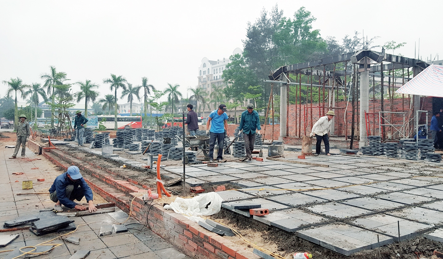 Công trình lưu niệm Bác Hồ về thăm Tuần Châu đang được gấp rút thực hiện.