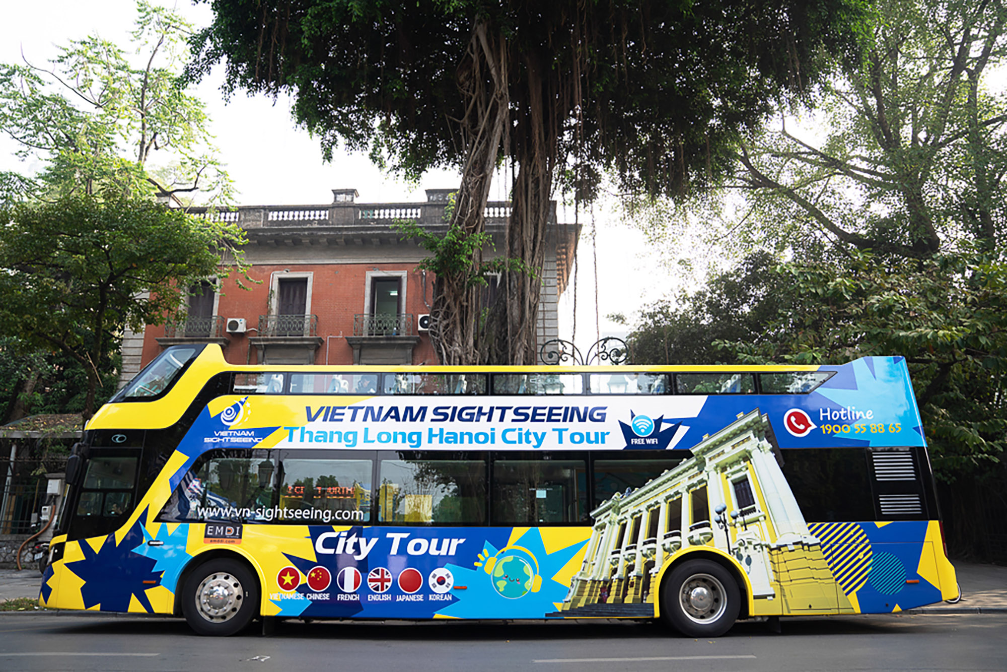 Xe buýt 2 tầng của Công ty CP Du lịch Việt Nam – Hà Nội