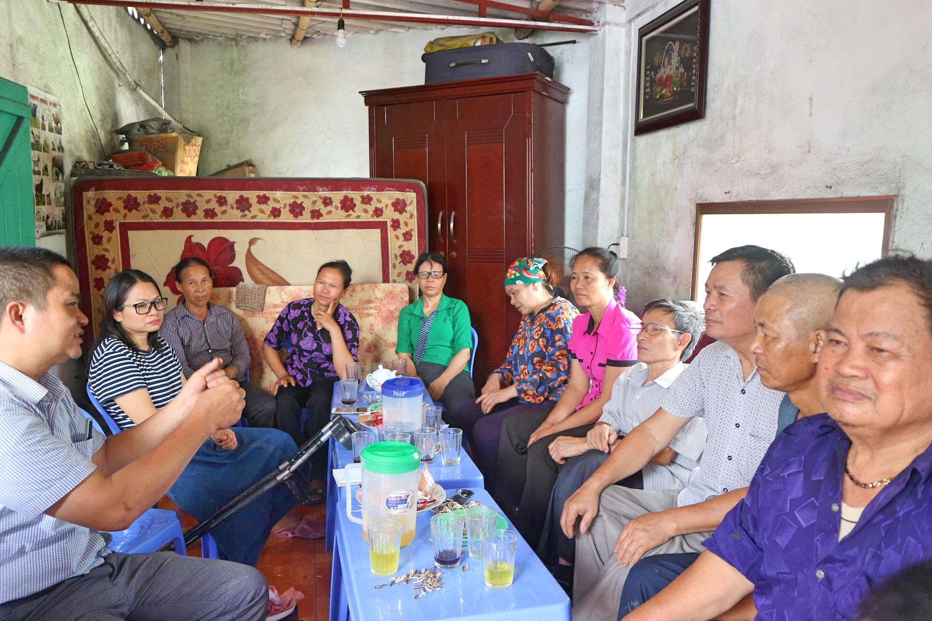 CLB NKT TX Đông Triều trong một buổi sinh hoạt của các hội viên