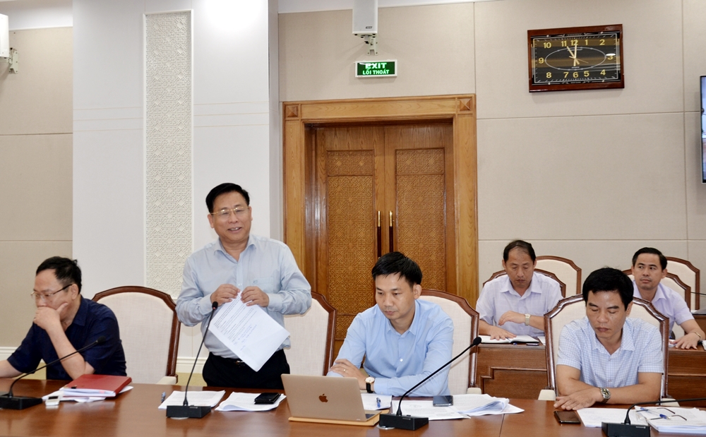 Lãnh đạo Sở NN&PTNT phát biểu ý kiến tại cuộc họp.