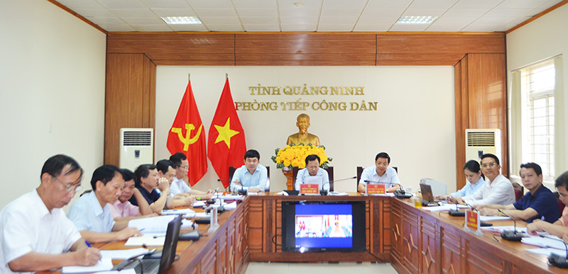 Quang cảnh buổi tiếp công dân