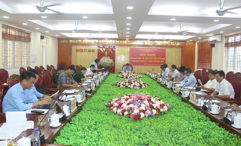 Quang cảnh hội nghị
