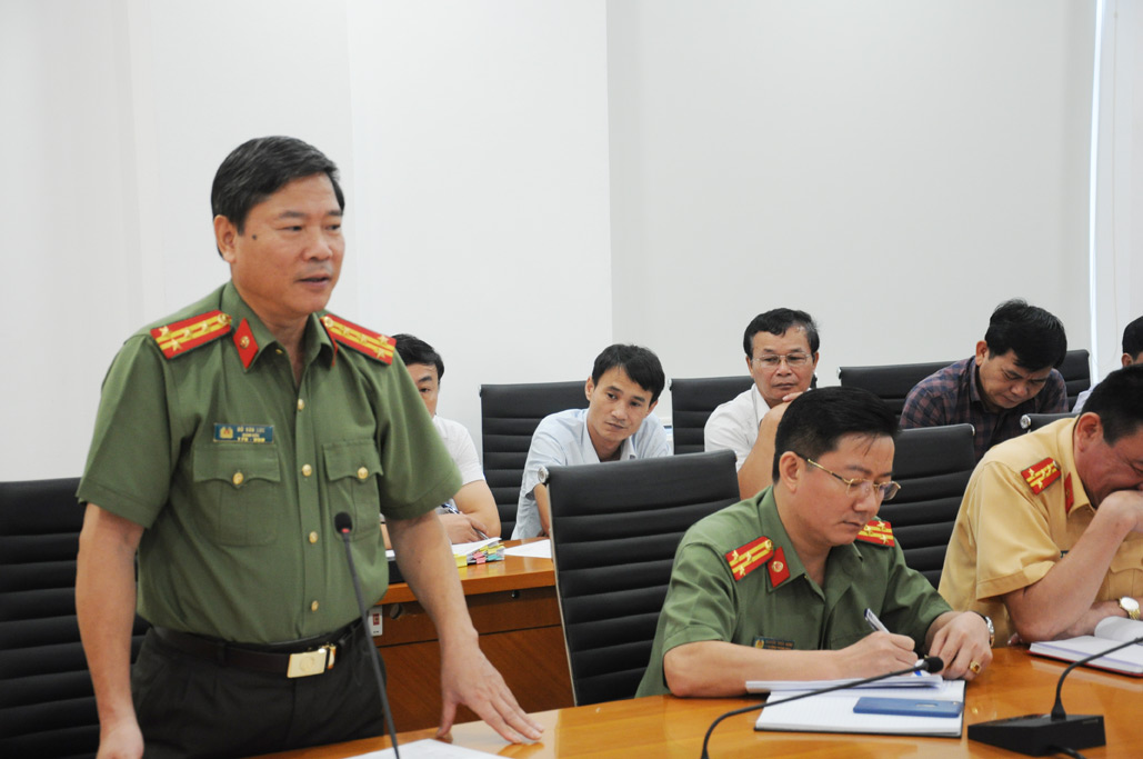 Lãnh đạo Công an tỉnh phát biểu tại hội nghị 