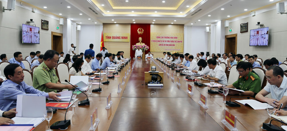 Phó Thủ tướng Thường trực Chính phủ Trương Hòa Bình phát biểu kết luận tại buổi làm việc với tỉnh Quảng Ninh.