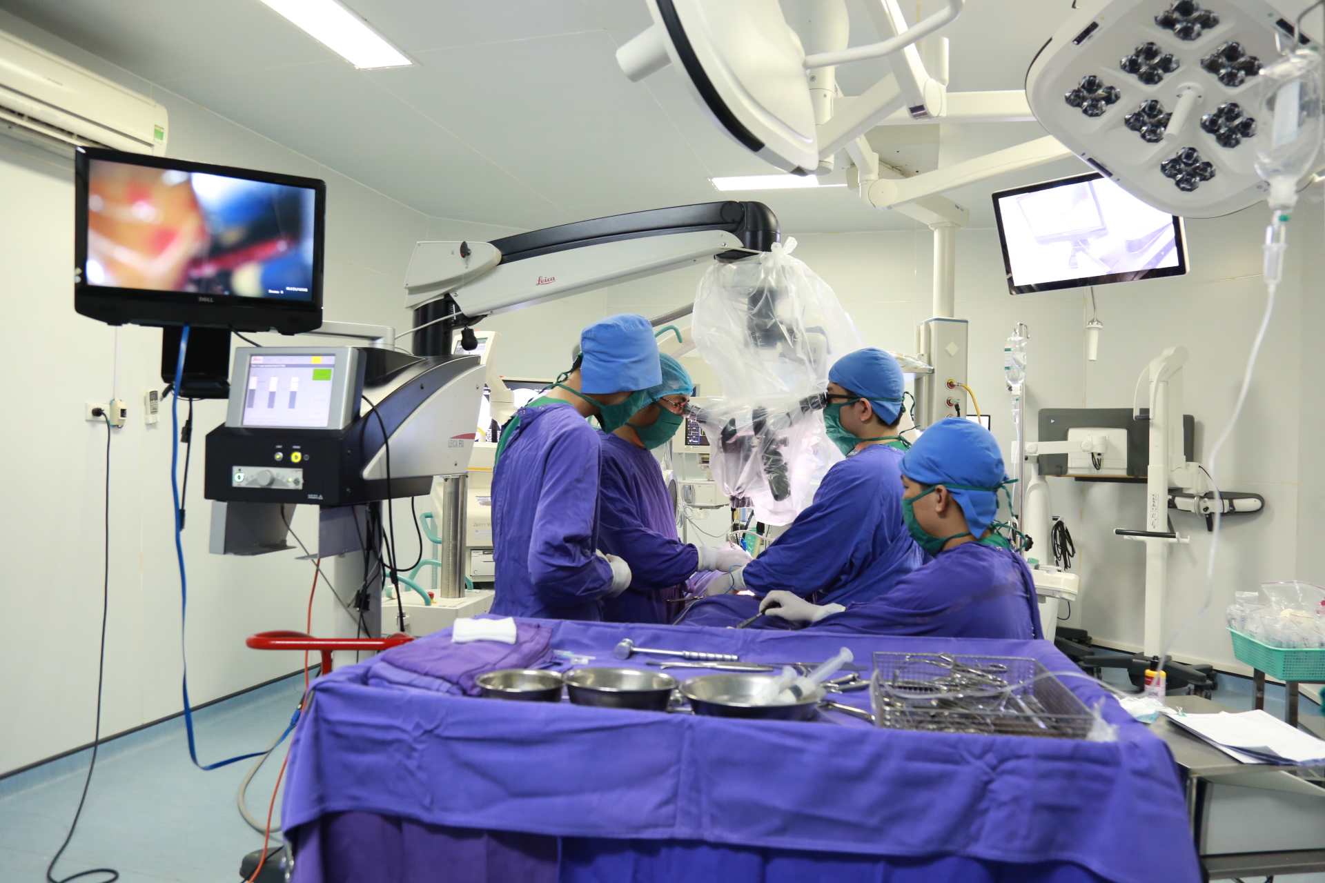 Nhiều trang thiết bị y tế hiện đại được đầu tư 