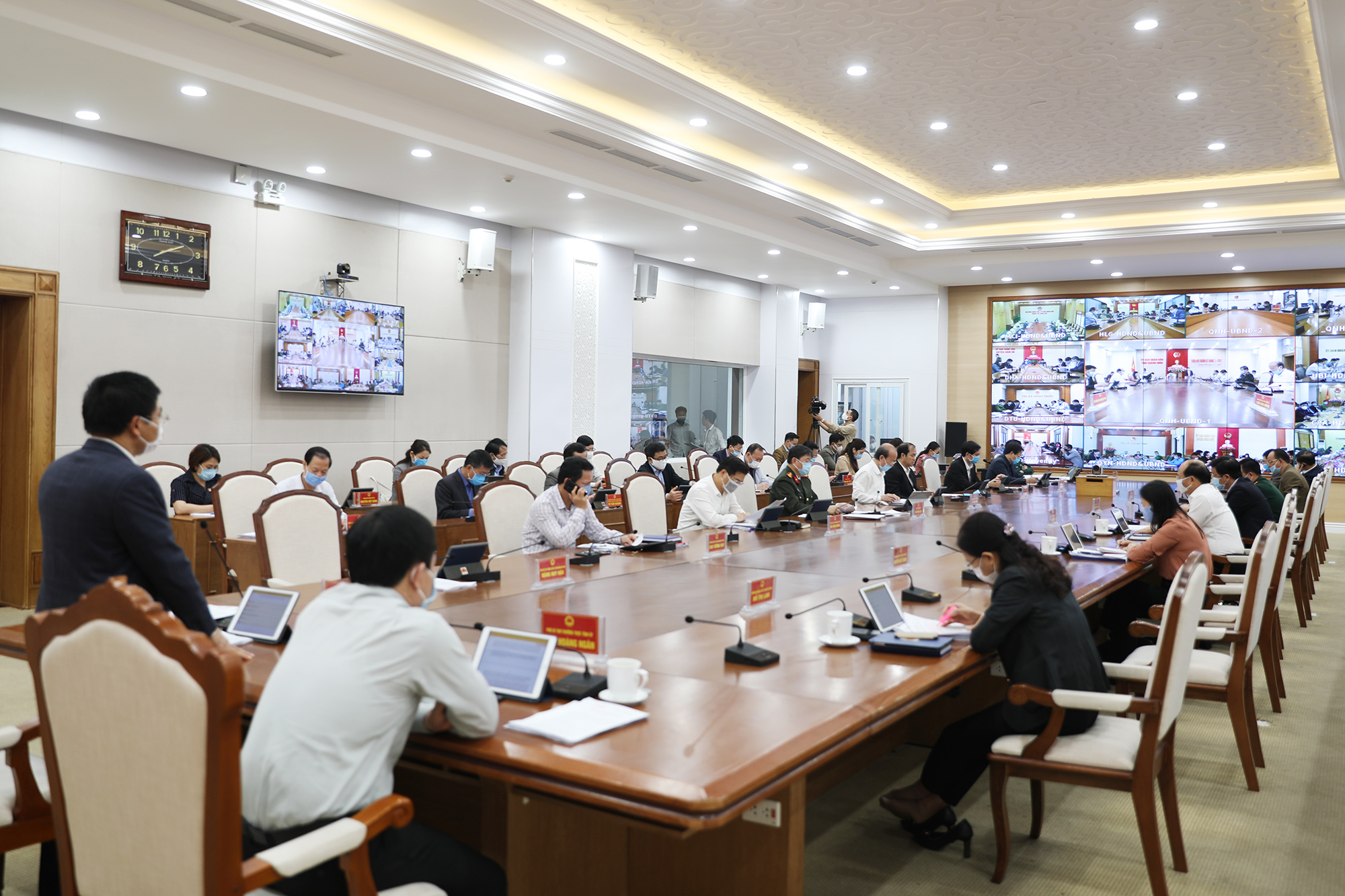 Quang cảnh hội nghị
