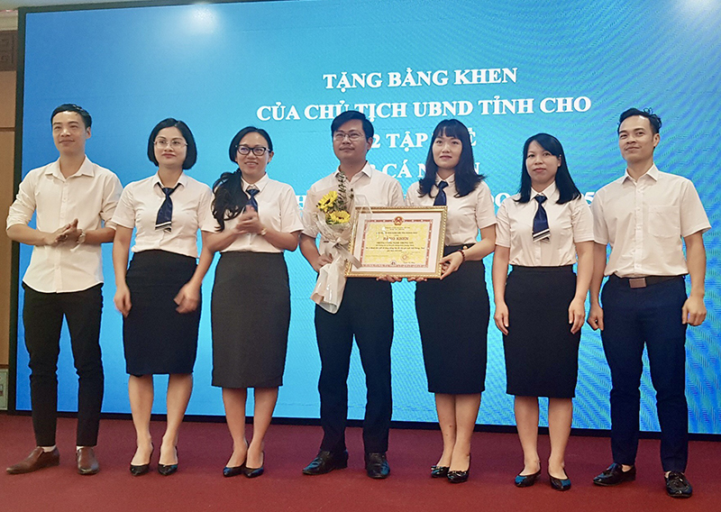 Từ các phong trào thi đua yêu nước, nhiều tập thể, cá nhân của Sở TT&TT đã được nhận bằng khen, giấy khen các cấp. 