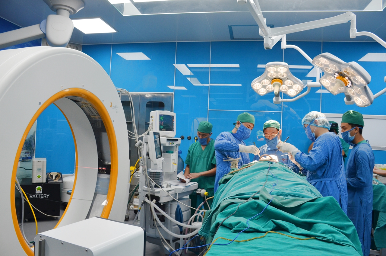  Phòng mổ thông minh tại Bệnh viện Bãi Cháy.