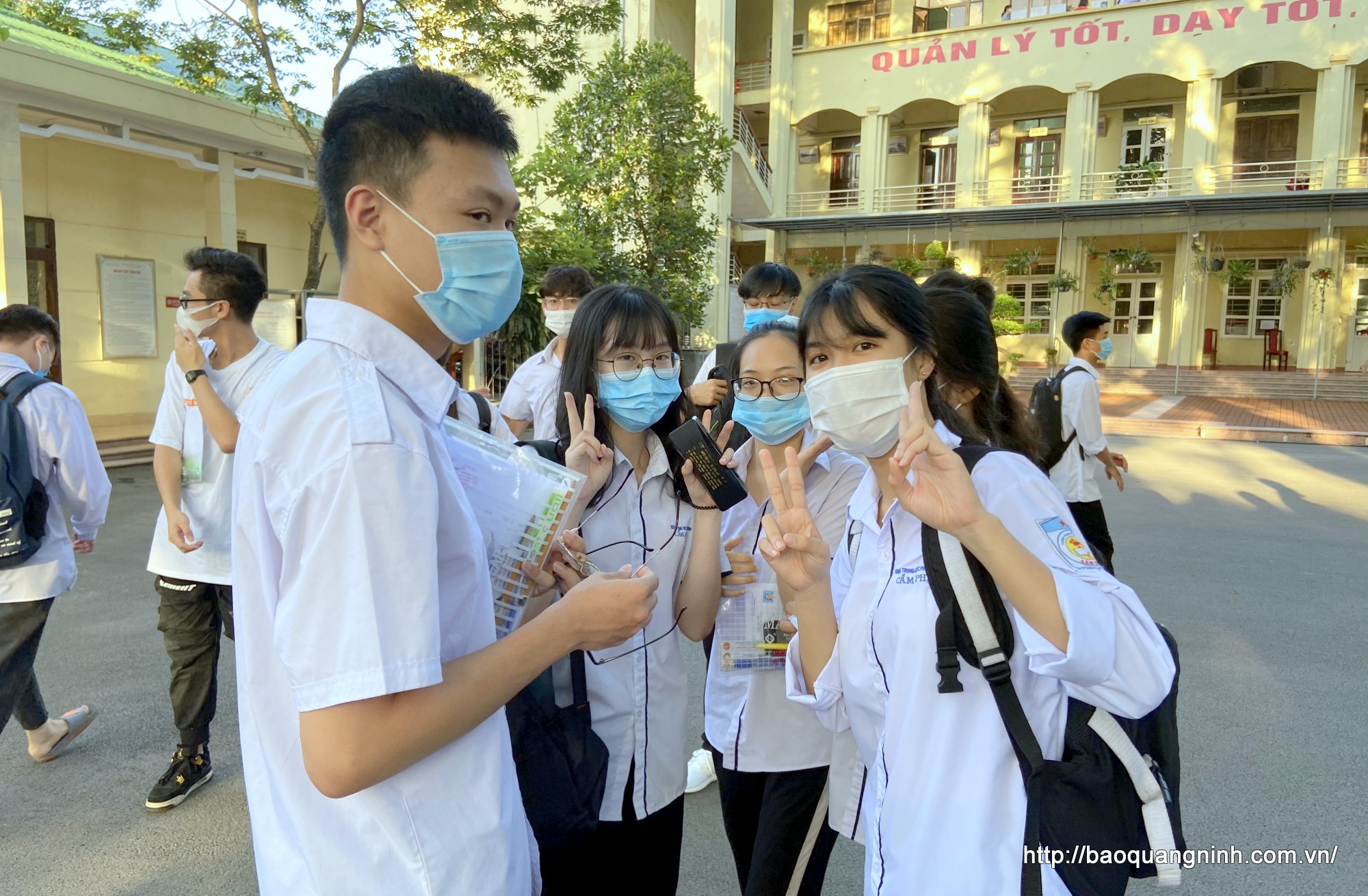 Các sĩ tử với tâm trạng khá bình tĩnh, tự tin, thoải mái trước khi vào phòng thi với