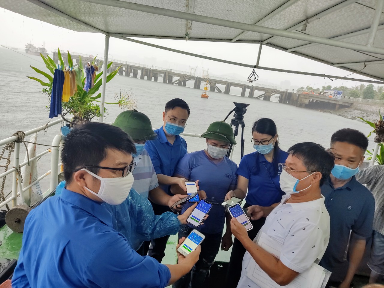 Hướng dẫn ngư dân cài đặt và sử dụng ứng dụng Bluezone.