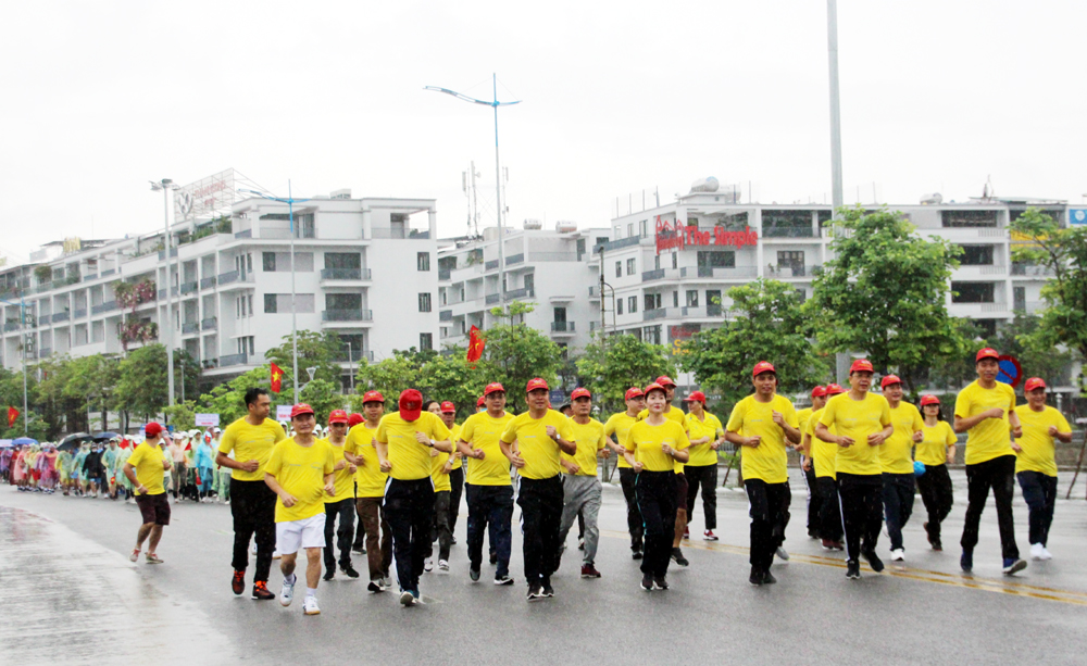 Ngày chạy Olympic vì sức khỏe toàn dân năm 2020.